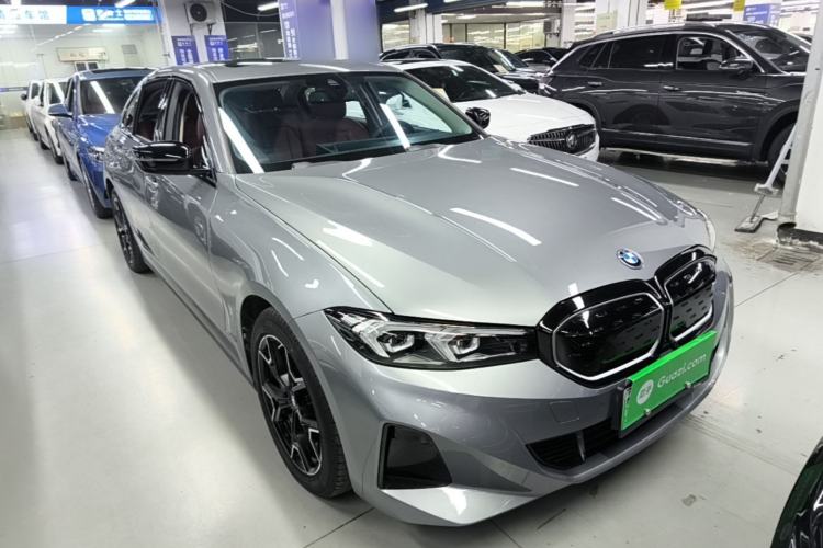 Used BMW i3 2024 eDrive 40 L Midnight Edition Front Right 45 Deg