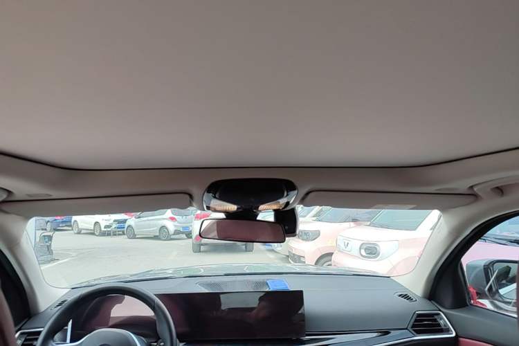 Used BMW i3 2024 eDrive 35 L Headliner