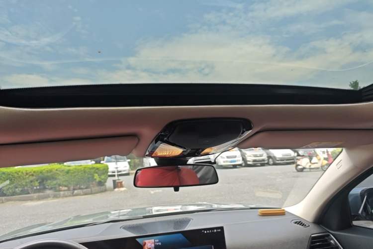 Used BMW i3 2024 eDrive 35 L Headliner