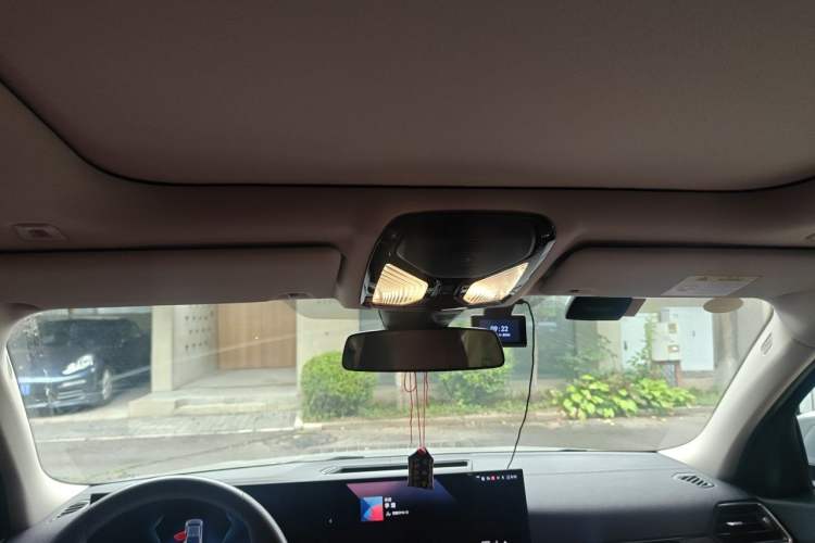 Used BMW i3 2024 eDrive 35 L Headliner