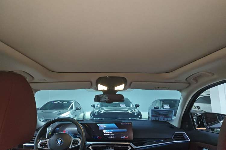 Used BMW i3 2024 eDrive 40 L Midnight Sports Package Headliner