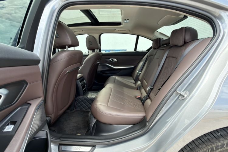 Used BMW i3 2024 eDrive 35 L Interior 2
