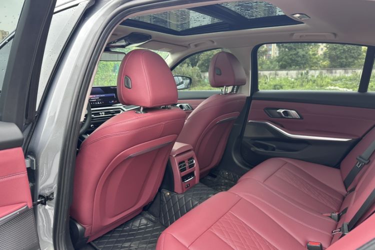Used BMW i3 2024 eDrive 35 L Interior 3