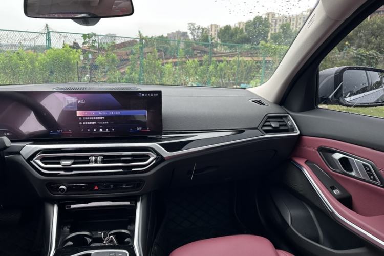 Used BMW i3 2024 eDrive 35 L Interior 7
