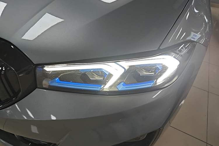 Used BMW i3 2024 eDrive 40 L Midnight Sports Package Left Front Headlight