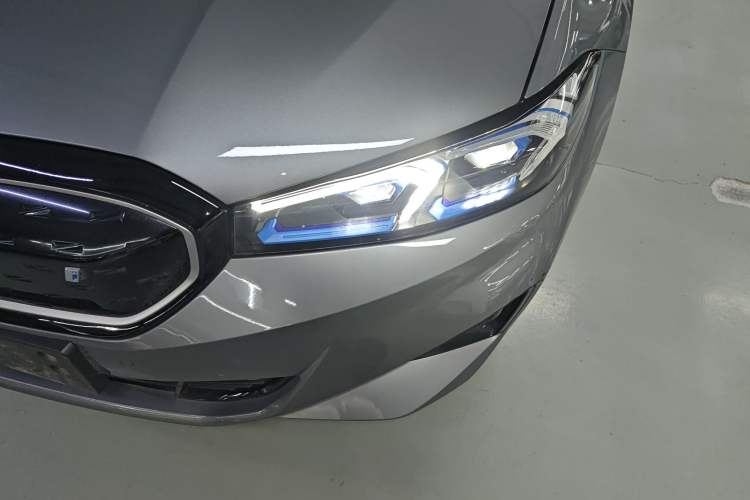 Used BMW i3 2024 eDrive 40 L Midnight Sports Package Left Front Headlight