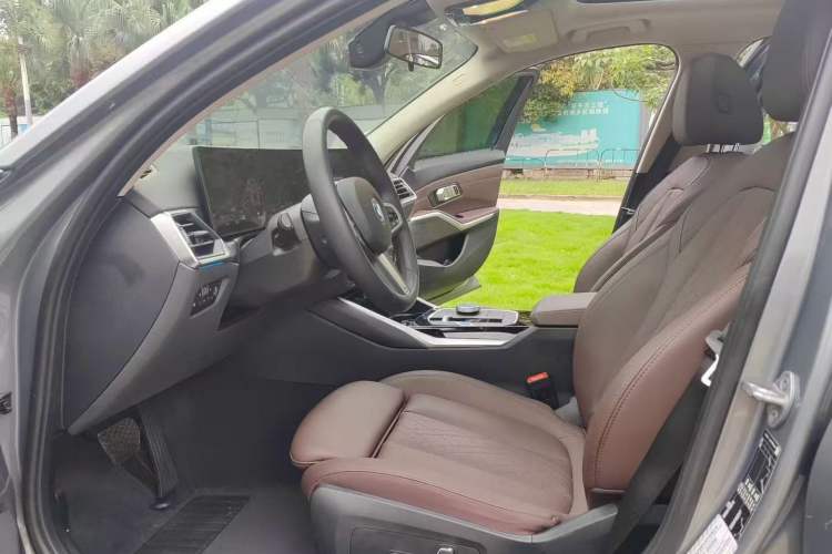 Used BMW i3 2024 eDrive 35 L Left Front Seat