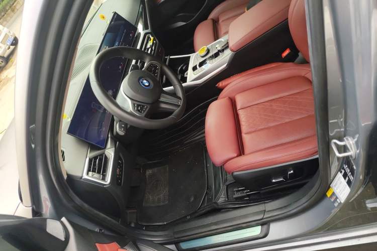 Used BMW i3 2024 eDrive 40 L Midnight Edition Left Front Seat