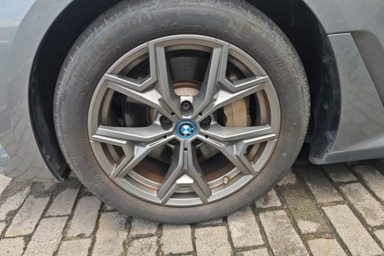 Used BMW i3 2024 eDrive 35 L Left Front Wheel Hub