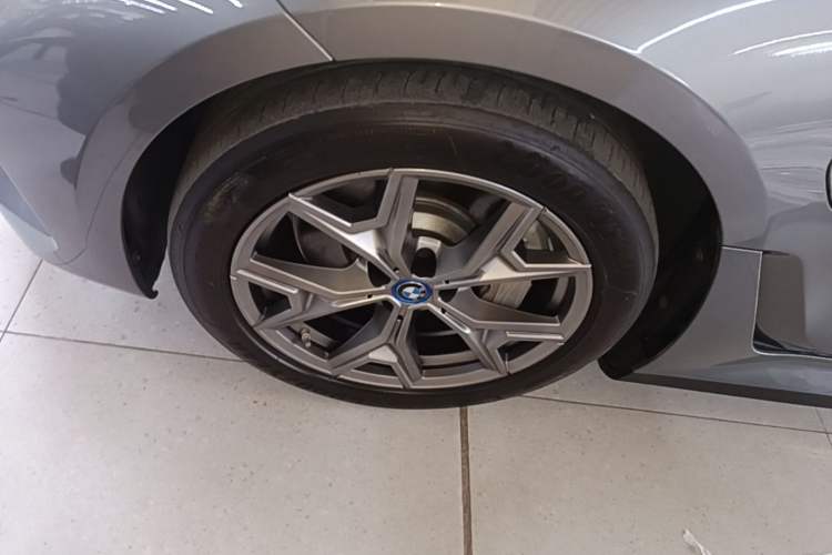 Used BMW i3 2024 eDrive 35 L Left Front Wheel Hub