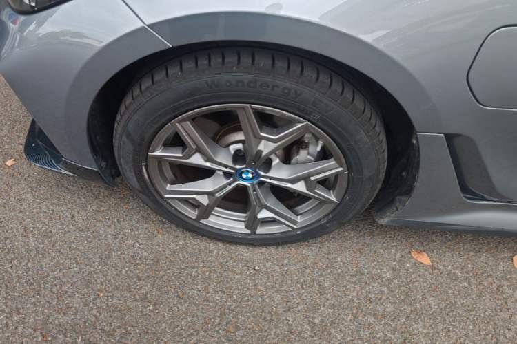 Used BMW i3 2024 eDrive 35 L Left Front Wheel Hub