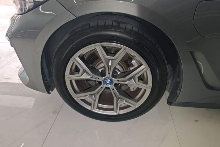 Used BMW i3 2024 eDrive 35 L Left Front Wheel Hub