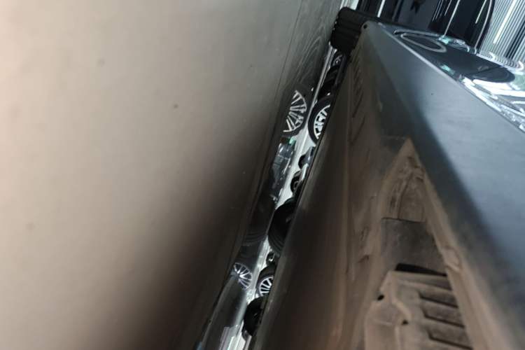 Used BMW i3 2024 eDrive 35 L Left Side Sill