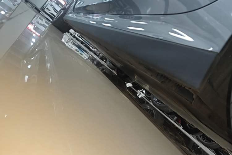 Used BMW i3 2024 eDrive 40 L Midnight Sports Package Left Side Sill
