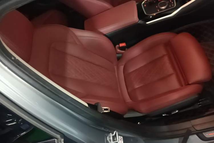 Used BMW i3 2024 eDrive 35 L Right Front Seat
