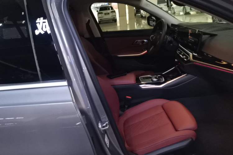 Used BMW i3 2024 eDrive 35 L Right Front Seat