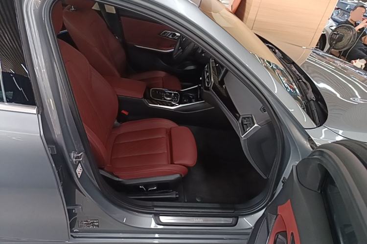Used BMW i3 2024 eDrive 35 L Right Front Seat