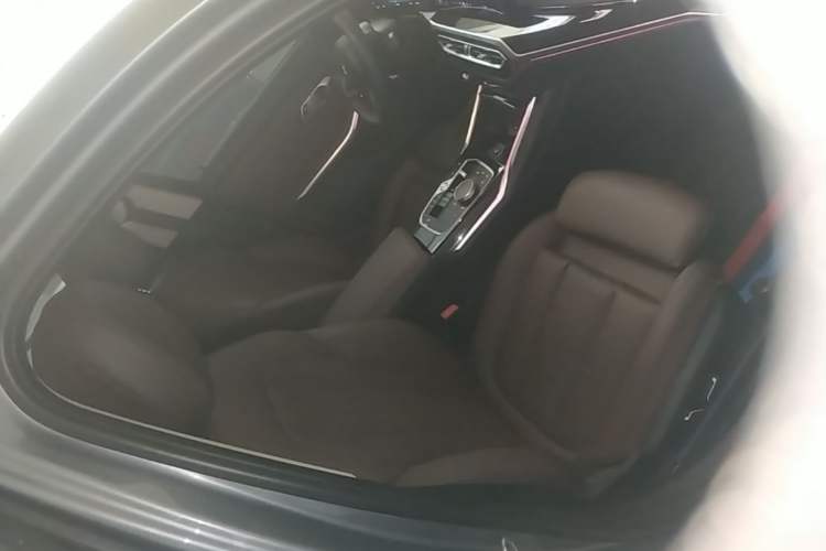Used BMW i3 2024 eDrive 35 L Right Front Seat