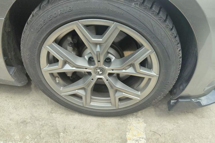 Used BMW i3 2024 eDrive 35 L Right Front Wheel Hub