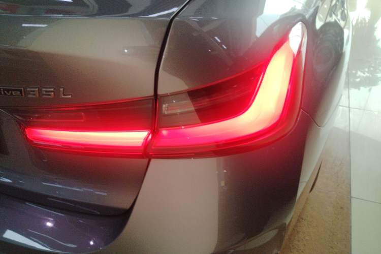 Used BMW i3 2024 eDrive 35 L Right Rear Taillight