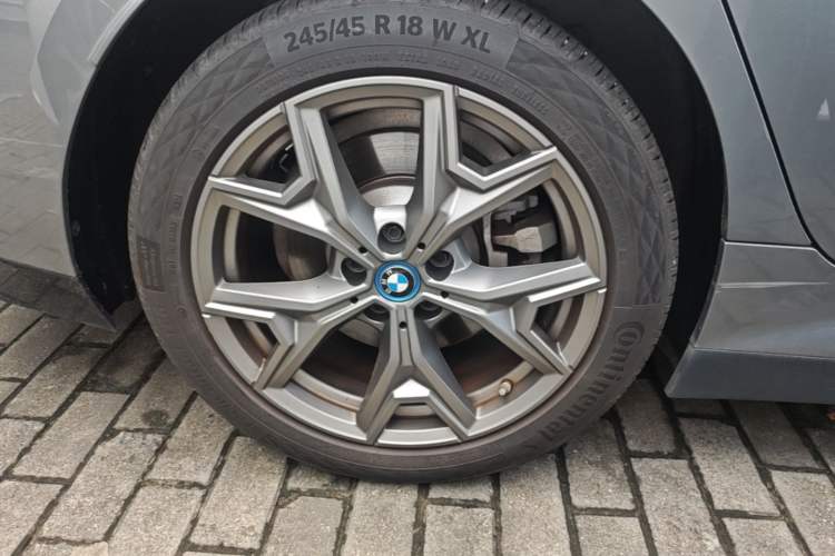 Used BMW i3 2024 eDrive 35 L Right Rear Wheel Hub