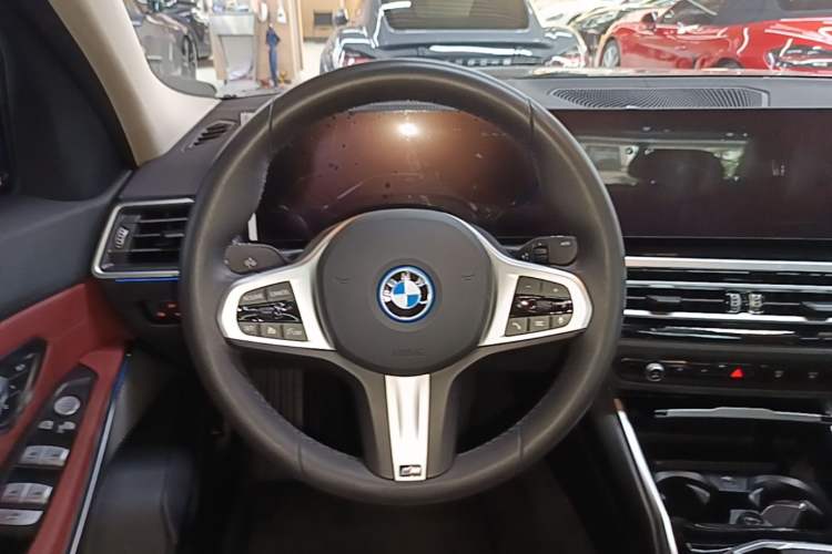 Used BMW i3 2024 eDrive 35 L Steering Wheel