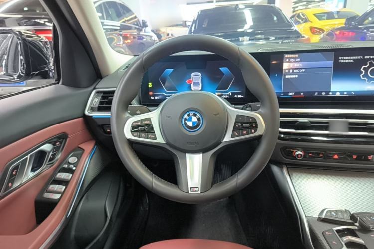 Used BMW i3 2024 eDrive 40 L Midnight Edition Steering Wheel
