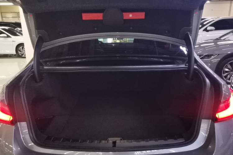 Used BMW i3 2024 eDrive 35 L Trunk