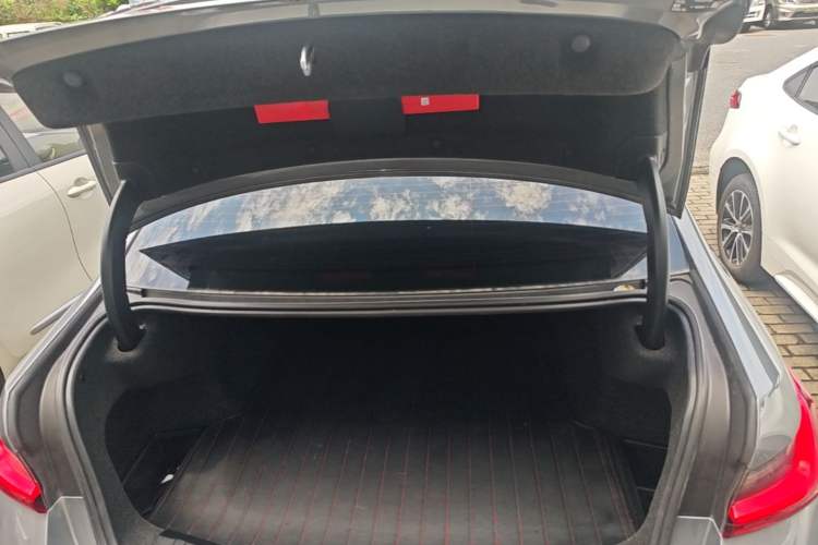 Used BMW i3 2024 eDrive 35 L Trunk