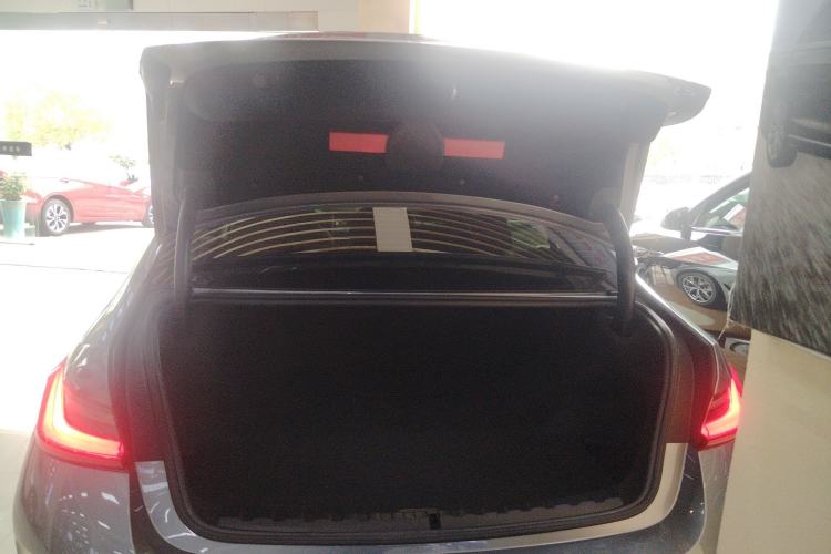 Used BMW i3 2024 eDrive 35 L Trunk