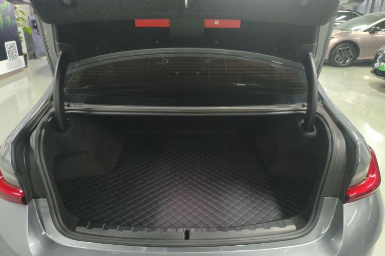 Used BMW i3 2024 eDrive 35 L Trunk