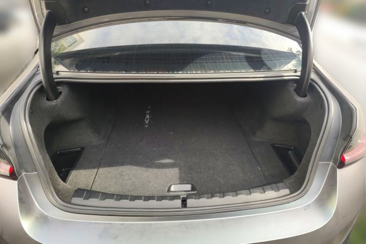 Used BMW i3 2024 eDrive 40 L Midnight Edition Trunk
