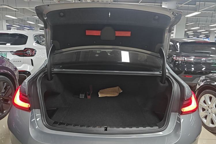 Used BMW i3 2024 eDrive 40 L Midnight Sports Package Trunk