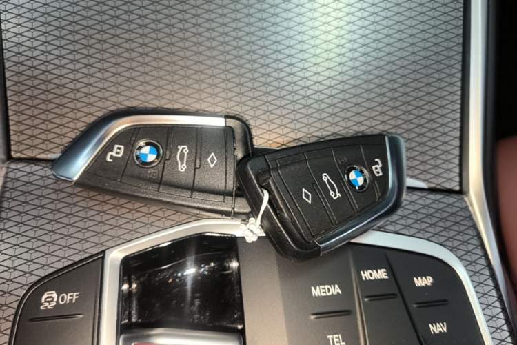 Used BMW i3 2024 eDrive 40 L Midnight Edition Vehicle Key