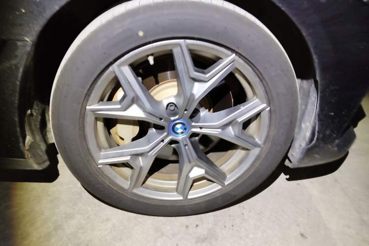 Used BMW i3 2024 eDrive 35 L Right Front Wheel Hub