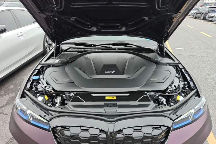Used BMW i3 2024 eDrive 40 L Midnight Sports Package Engine Bay