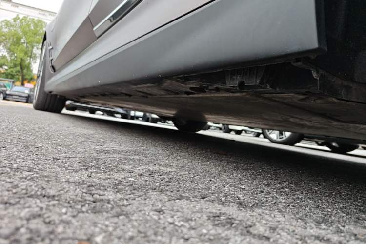 Used BMW i3 2024 eDrive 40 L Midnight Sports Package Left Side Sill