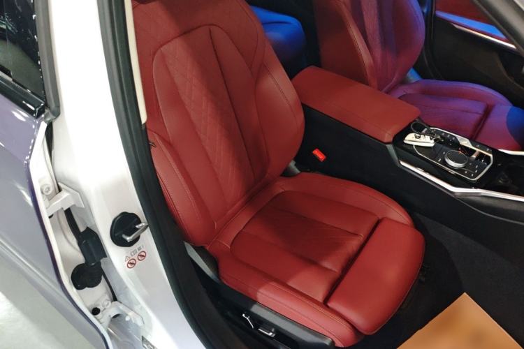 Used BMW i3 2024 eDrive 35 L Right Front Seat