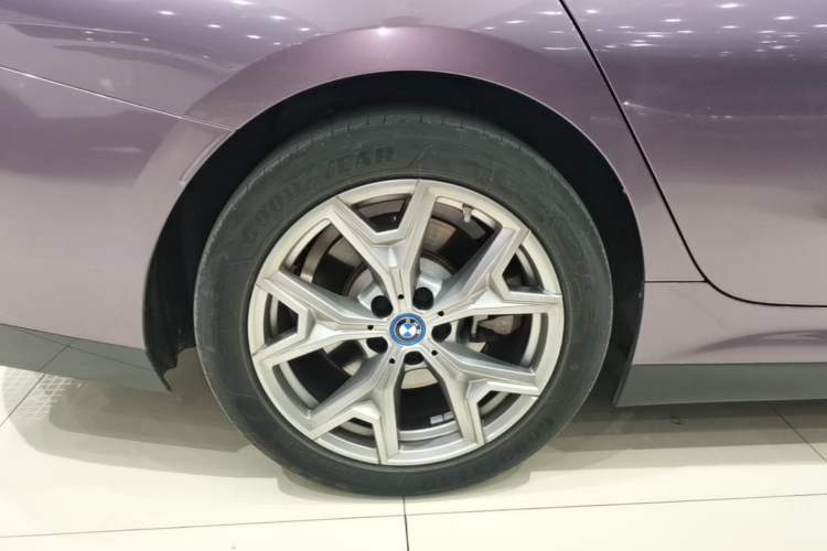 Used BMW i3 2024 eDrive 35 L Right Rear Wheel Hub