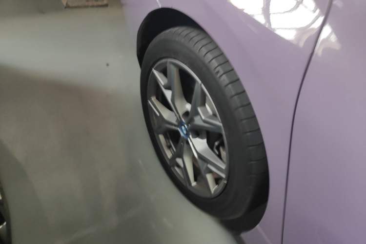 Used BMW i3 2024 eDrive 35 L Right Rear Wheel Hub