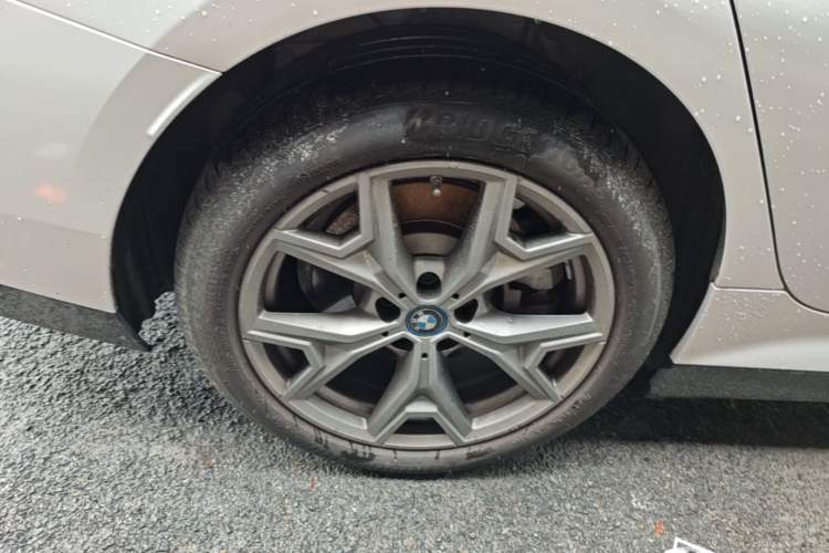 Used BMW i3 2024 eDrive 35 L Right Rear Wheel Hub