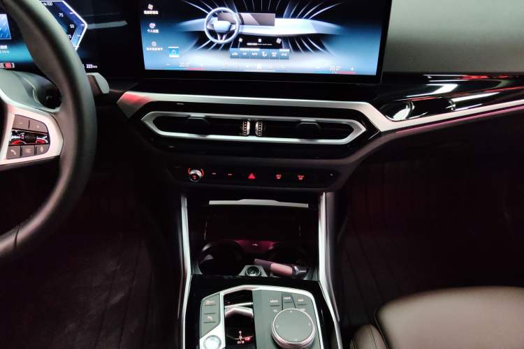 Used BMW i3 2024 eDrive 35 L Audio And AC Panel