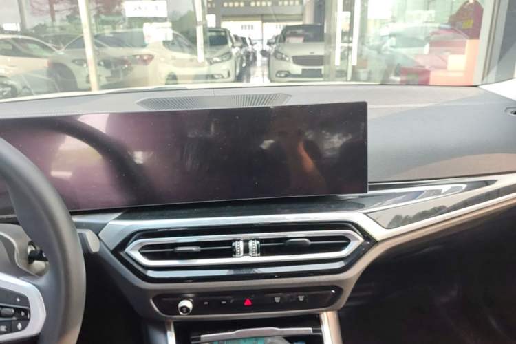 Used BMW i3 2024 eDrive 35 L Audio And AC Panel