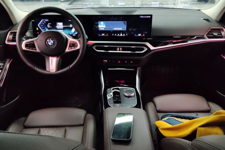 Used BMW i3 2024 eDrive 35 L Center Console
