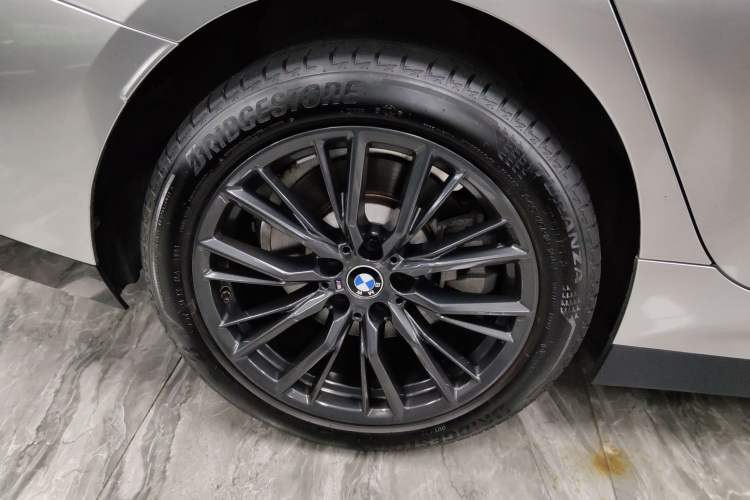 Used BMW i3 2024 eDrive 35 L Exterior 5