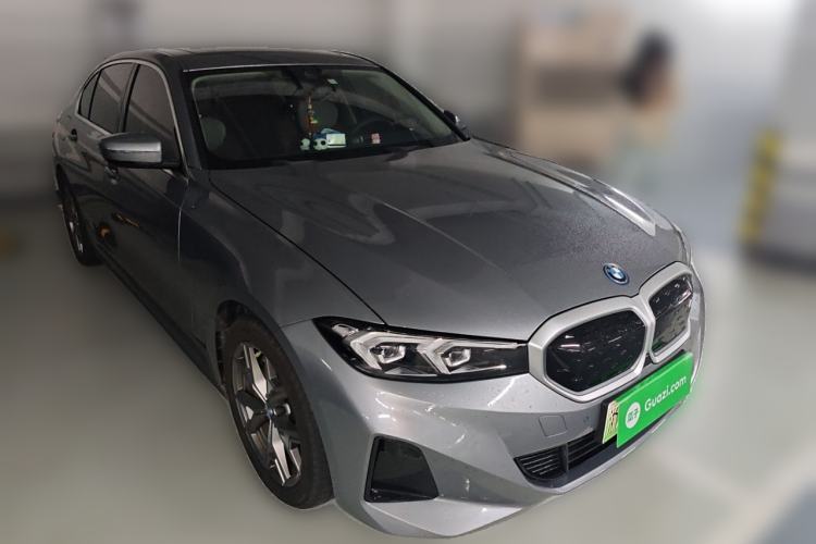 Used BMW i3 2024 eDrive 35 L Front Right 45 Deg