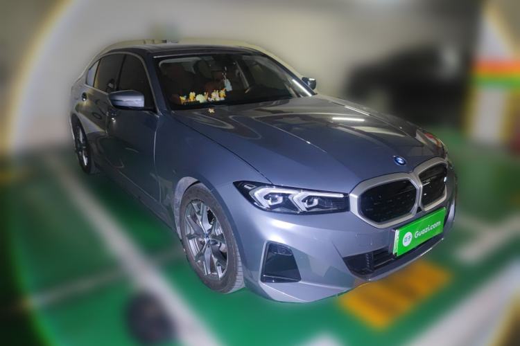 Used BMW i3 2024 eDrive 35 L Front Right 45 Deg