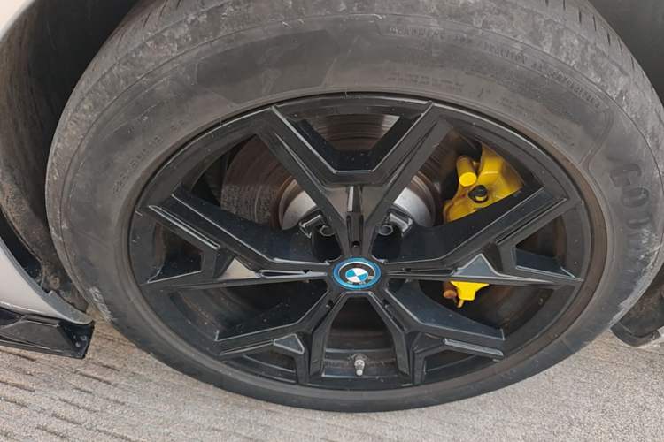Used BMW i3 2024 eDrive 35 L Left Front Wheel Hub