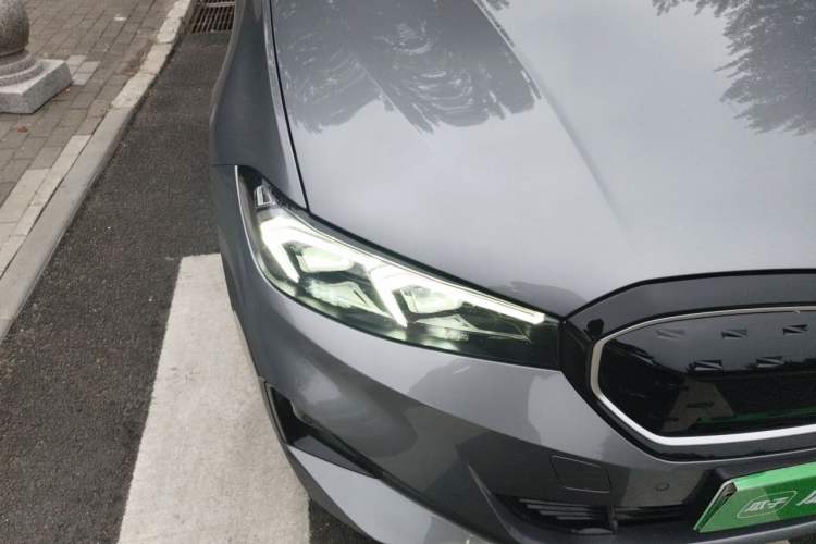 Used BMW i3 2024 eDrive 35 L Right Front Headlight