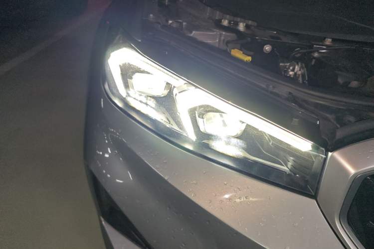 Used BMW i3 2024 eDrive 35 L Right Front Headlight